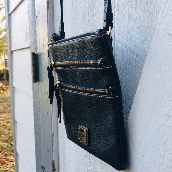 DOONEY & BOURKE Pebble Grain Triple Zip Crossbody Purse Navy - Picture 3 of 15